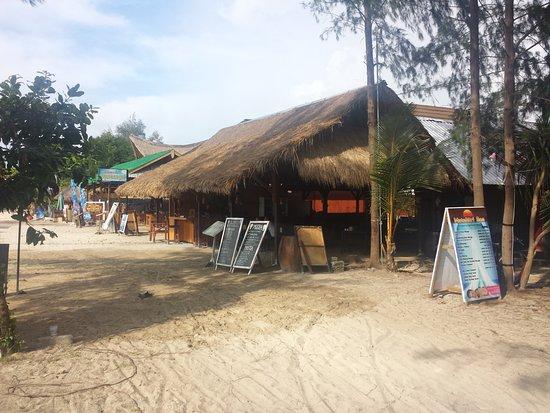El-Pirata Beach Bar and Grill